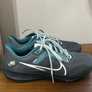Nike Pegasus 40 (NFL Philadelphia Eagles) size 11.5 men’s